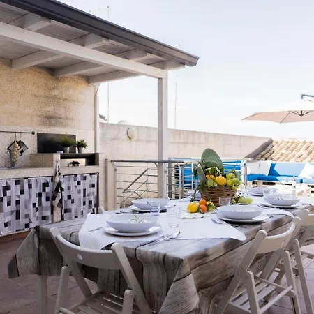 Casa Lina Con Terrazza * Canicattini Bagni